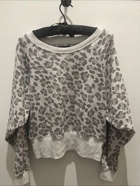 Ocean Drive Gray and White Leopard Print Pullover Sweatshirt